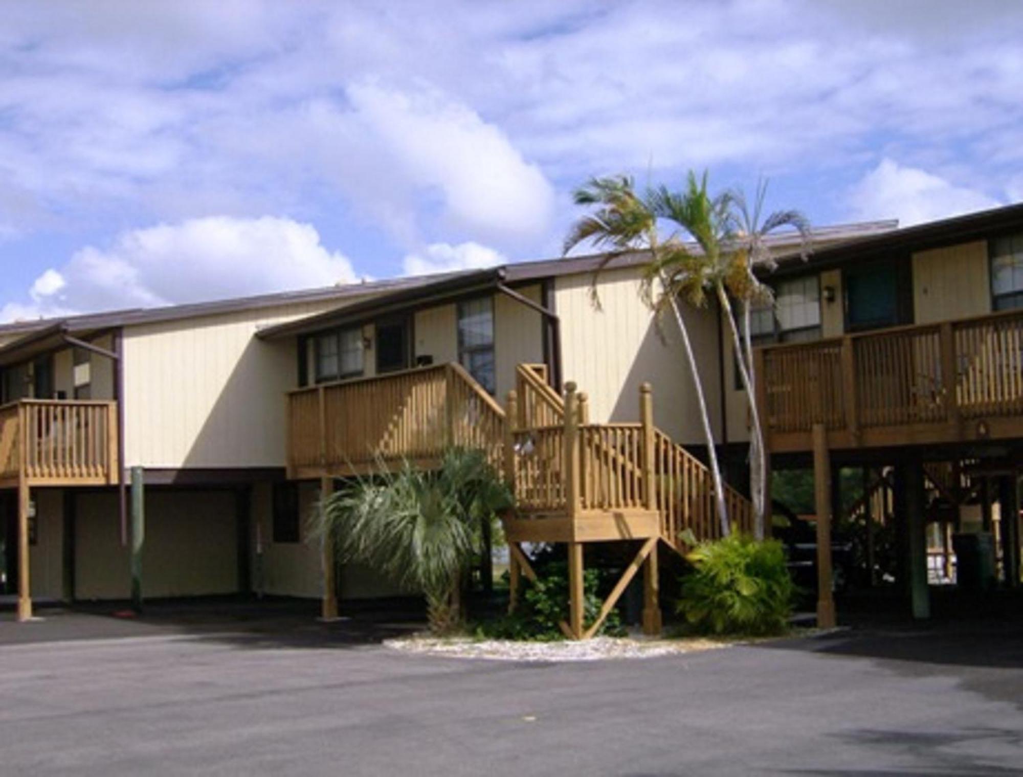 River Wilderness Waterfront Cabins Everglades City Exterior photo