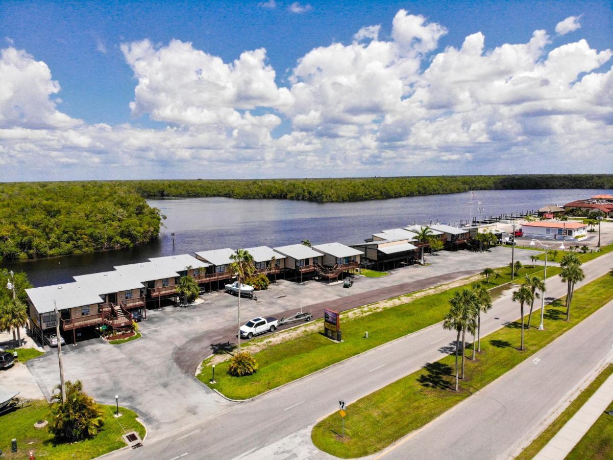 River Wilderness Waterfront Cabins Everglades City Exterior photo